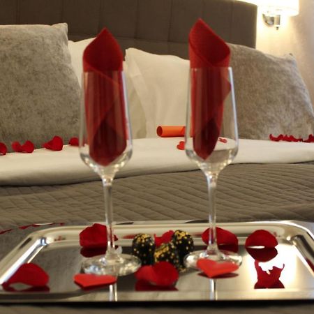 River Luxury Suites Rom Eksteriør billede